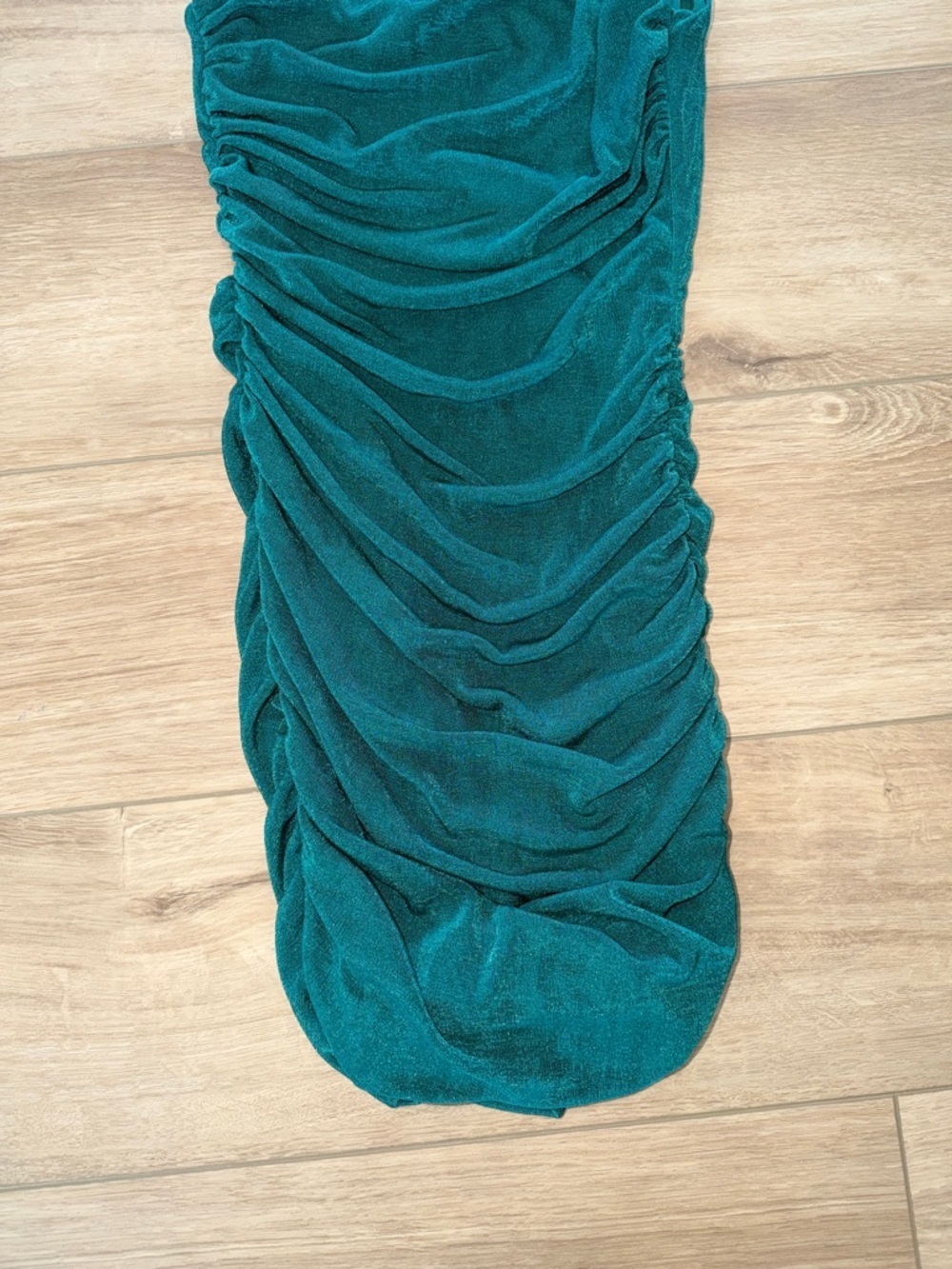 Lucy in the Sky Faye ruched one-shoulder velvet mini dress emerald ruched xsmall - Picture 3 of 6